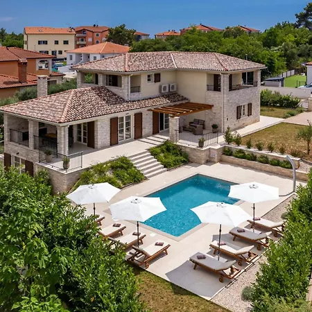 Beautiful Stone Istria فيلة